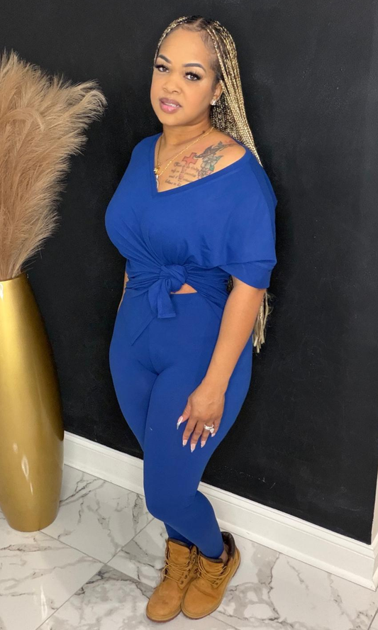 Front view of Basic Set Light Navy two-piece set styled with boots.