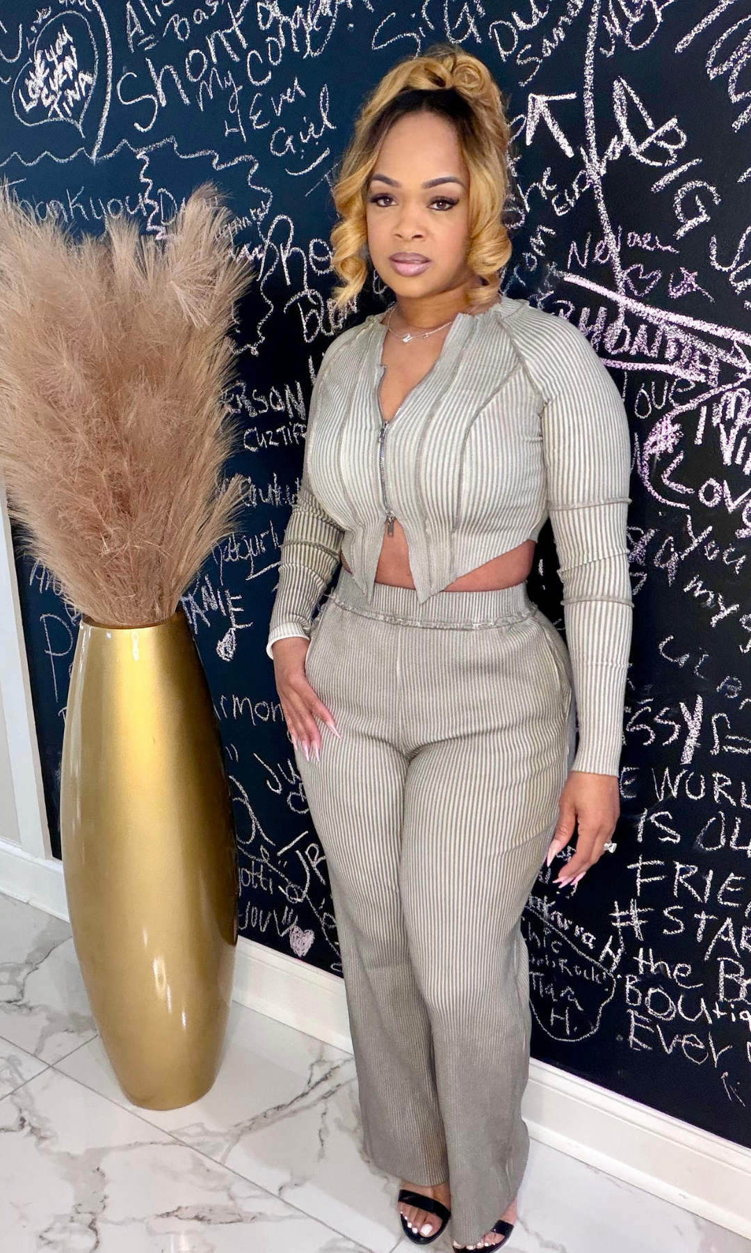 Charcoal Sand Set ribbed two-piece front view with zip top