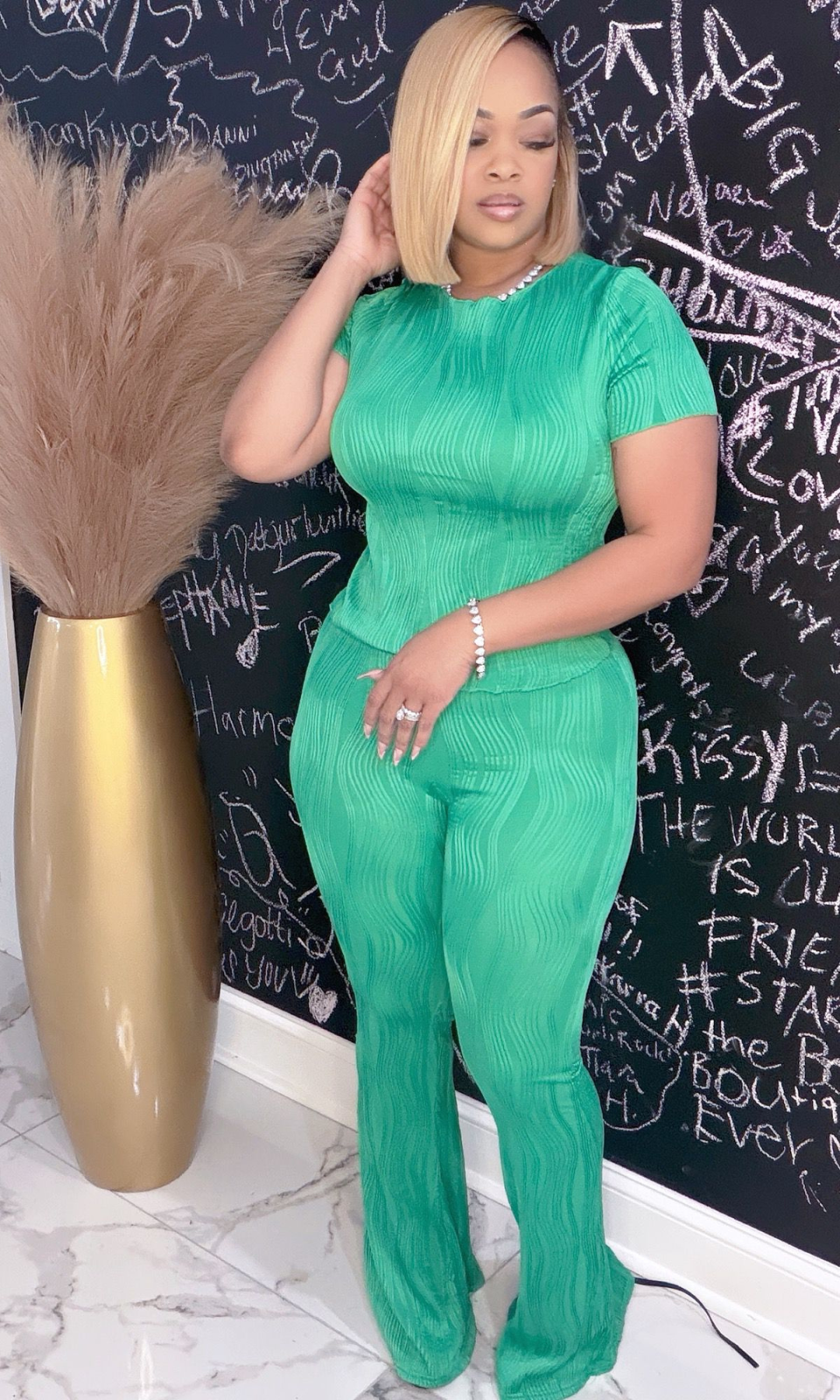 Emerald Hour Set two-piece green outfit featuring textured short sleeve top and matching pants