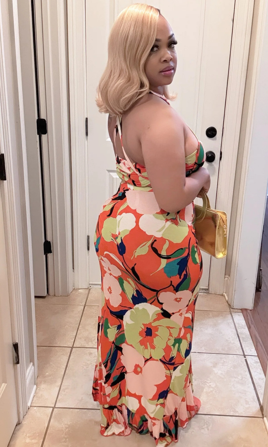 Side profile of the Magic set highlighting the fit and fabric texture.
