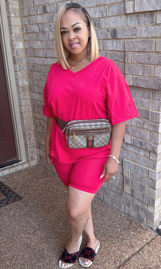 Front view of Ruby Short Set 06/24 – oversized V-neck top with matching biker shorts