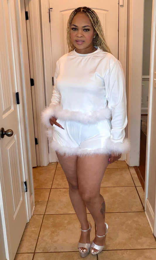 The Ivory Feather Lounge Set